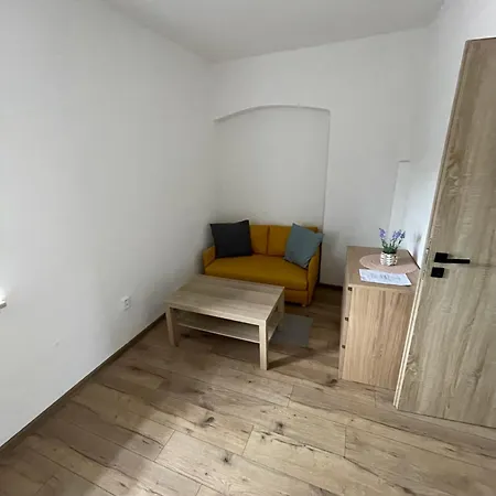 U Letiště V Mladé Boleslavi Hostel Mladá Boleslav