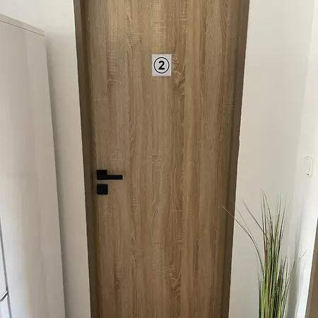 Hostel U Letiště V Mladé Boleslavi *