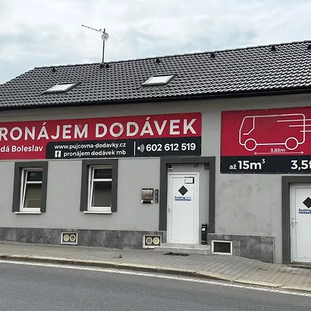 U Letiště V Mladé Boleslavi Hostel